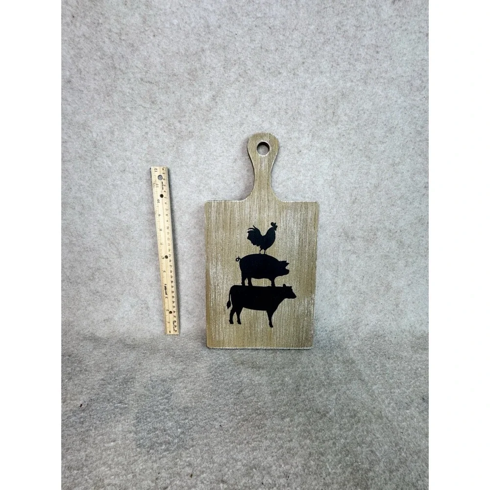 chicken pig cow decor‎ Cutting Board